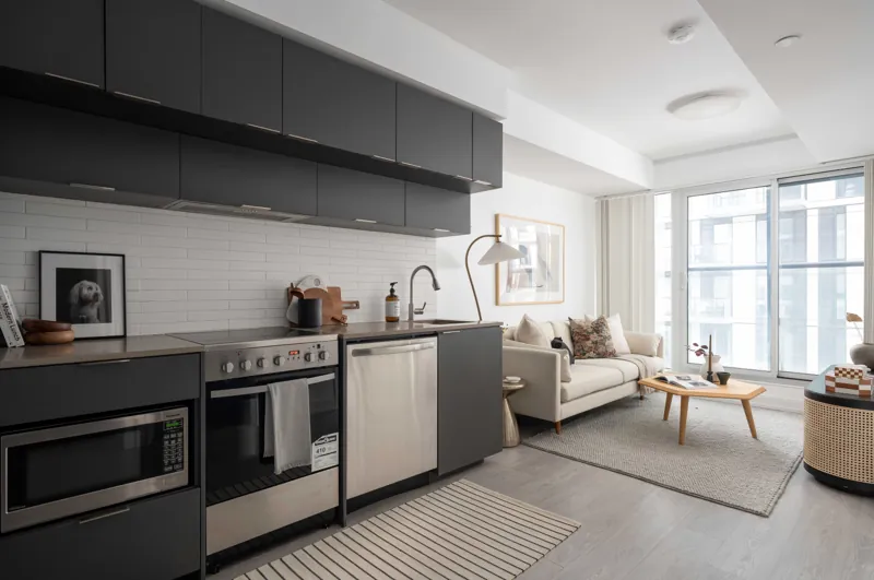181 Dundas St E, Unit 1115, 1 bed + den condo in Moss Park, Toronto